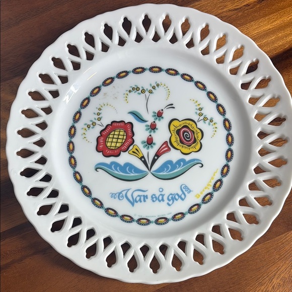 Other - Vintage Berggren Var Sa God Swedish Decorative White Plate with Floral Design